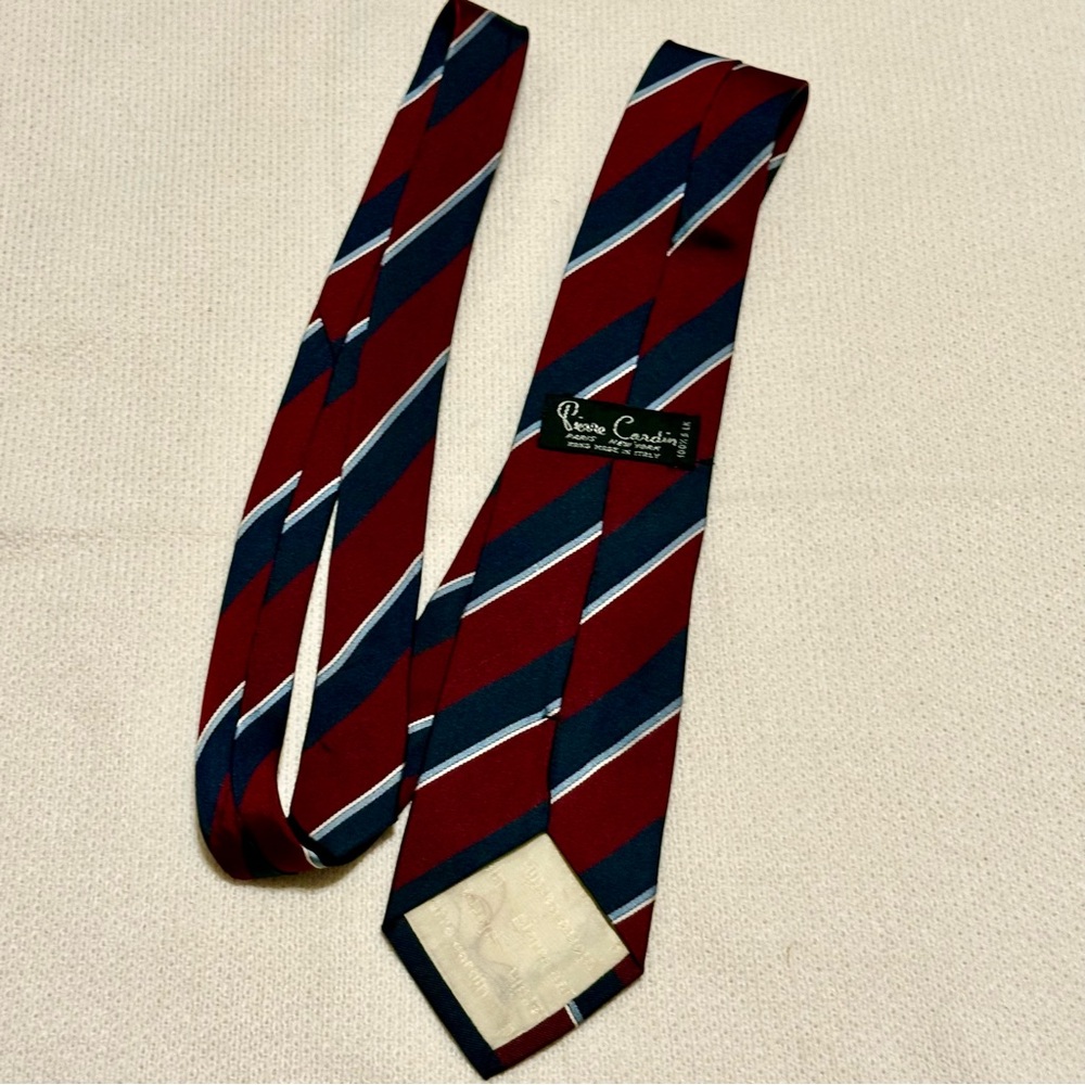 Pierre Cardin Bold Red and Navy Striped Tie 100% silk made in Italy - Picture 2 of 5